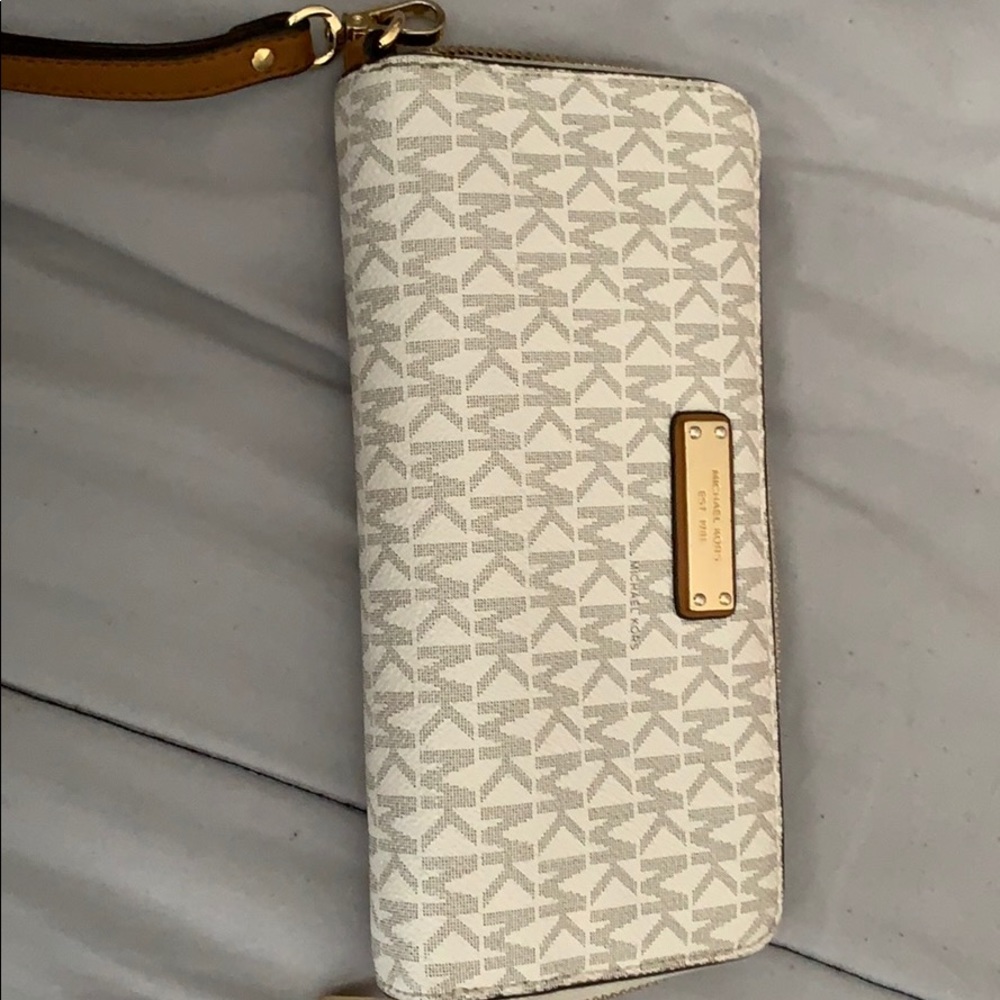 GENTLY USED MK purse